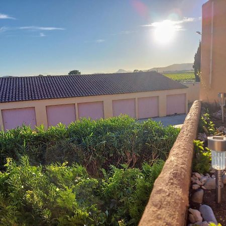 Apartament Coquet Studio Avec Belle Terrasse La Londe-les-Maures Zewnętrze zdjęcie