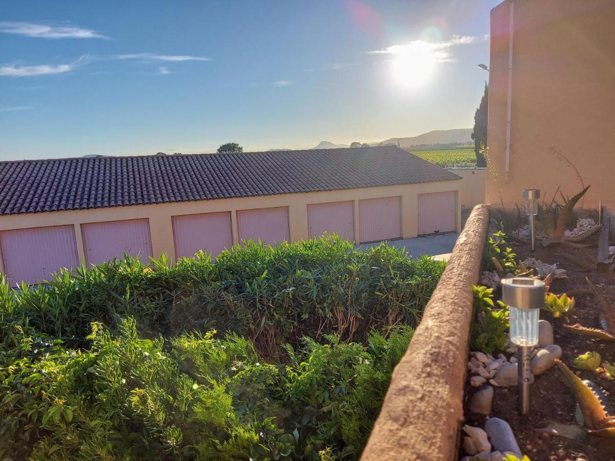 Apartament Coquet Studio Avec Belle Terrasse La Londe-les-Maures Zewnętrze zdjęcie