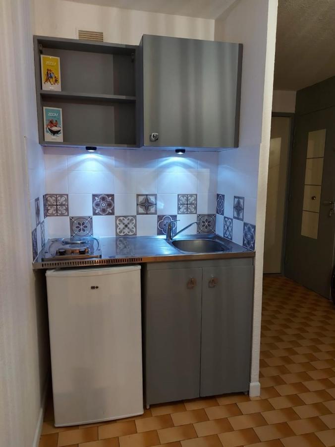 Apartament Coquet Studio Avec Belle Terrasse La Londe-les-Maures Zewnętrze zdjęcie