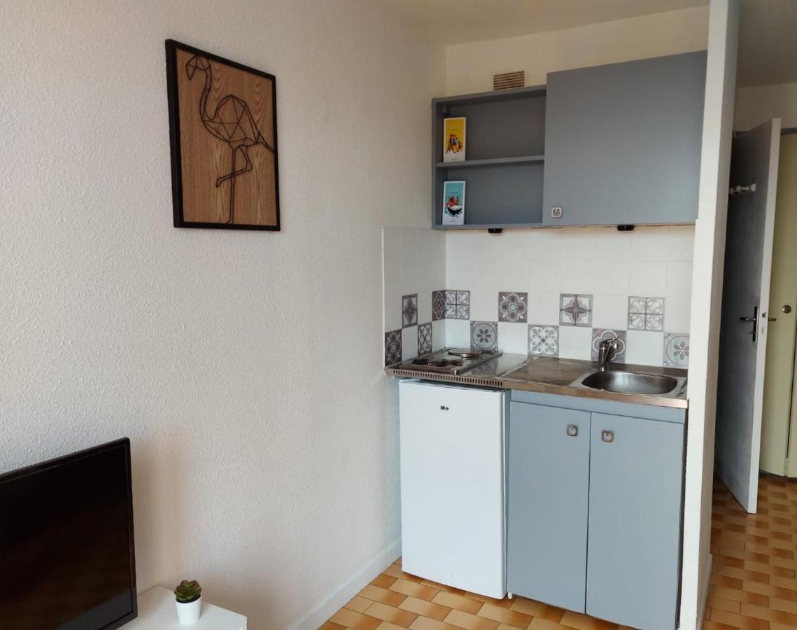 Apartament Coquet Studio Avec Belle Terrasse La Londe-les-Maures Zewnętrze zdjęcie