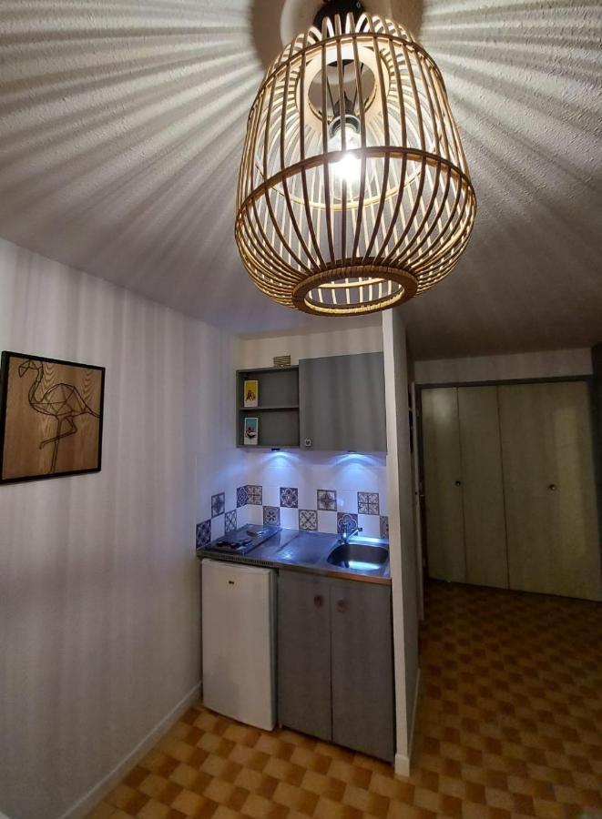 Apartament Coquet Studio Avec Belle Terrasse La Londe-les-Maures Zewnętrze zdjęcie